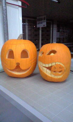 ハロウィンかぼちゃで作ったランタンの写真